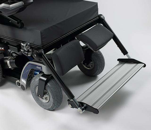 Close up of the Invacare Storm 4 Max Bari Wheelchair footrest.