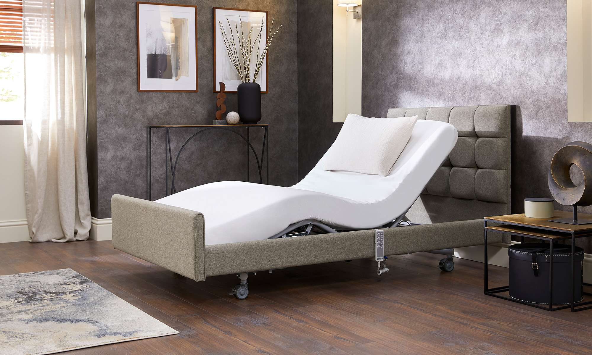 Electric Profiling Beds & Mattresses Care & Nursing Vivid.Care
