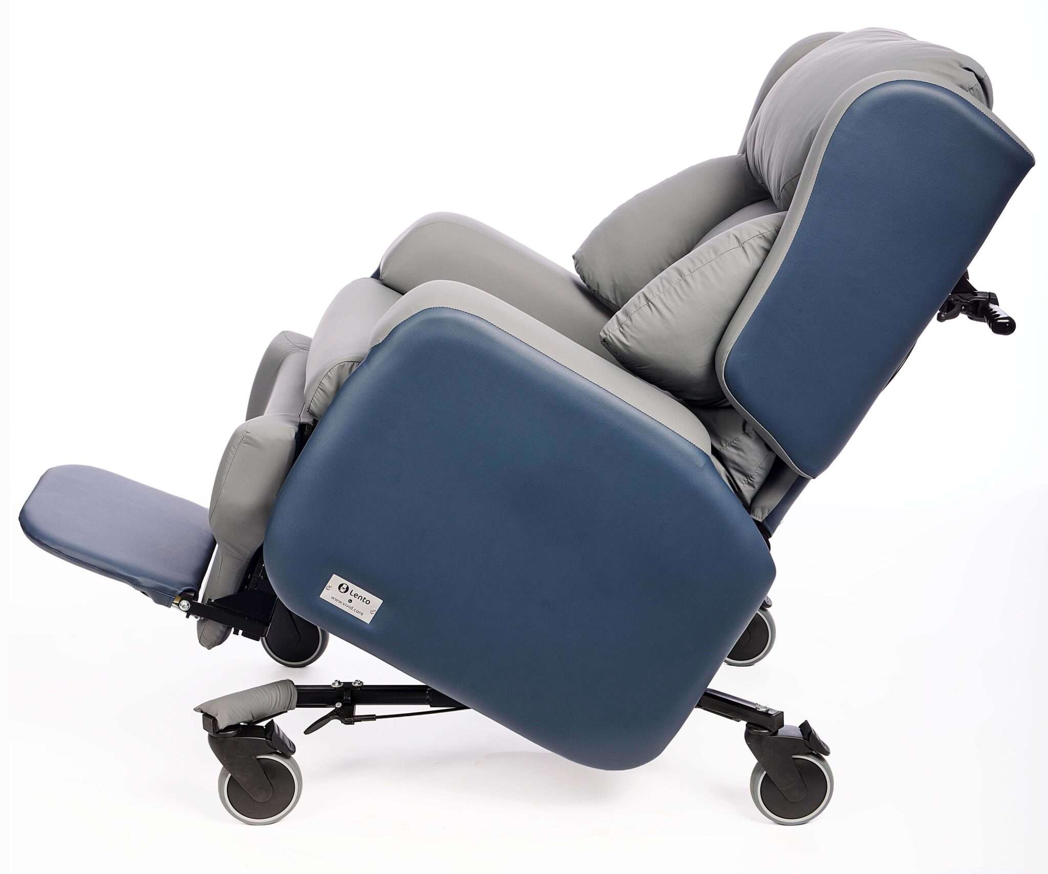 Lento Care Chair 2 side left tilt in space