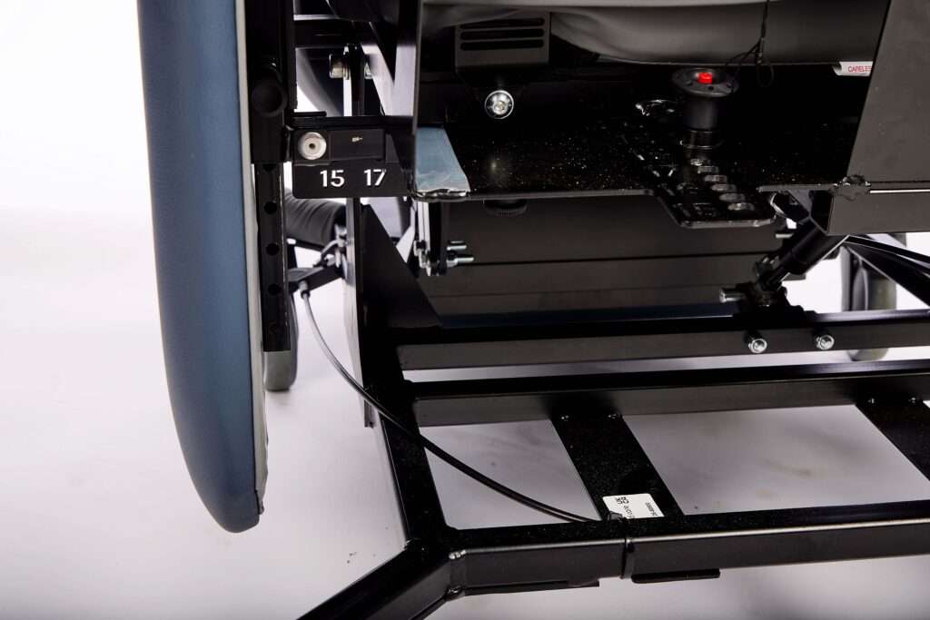 Lento Care Chair 2 width adjustment