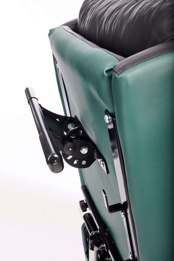 Lento Mobile Riser Recliner 2 adjustable push handle