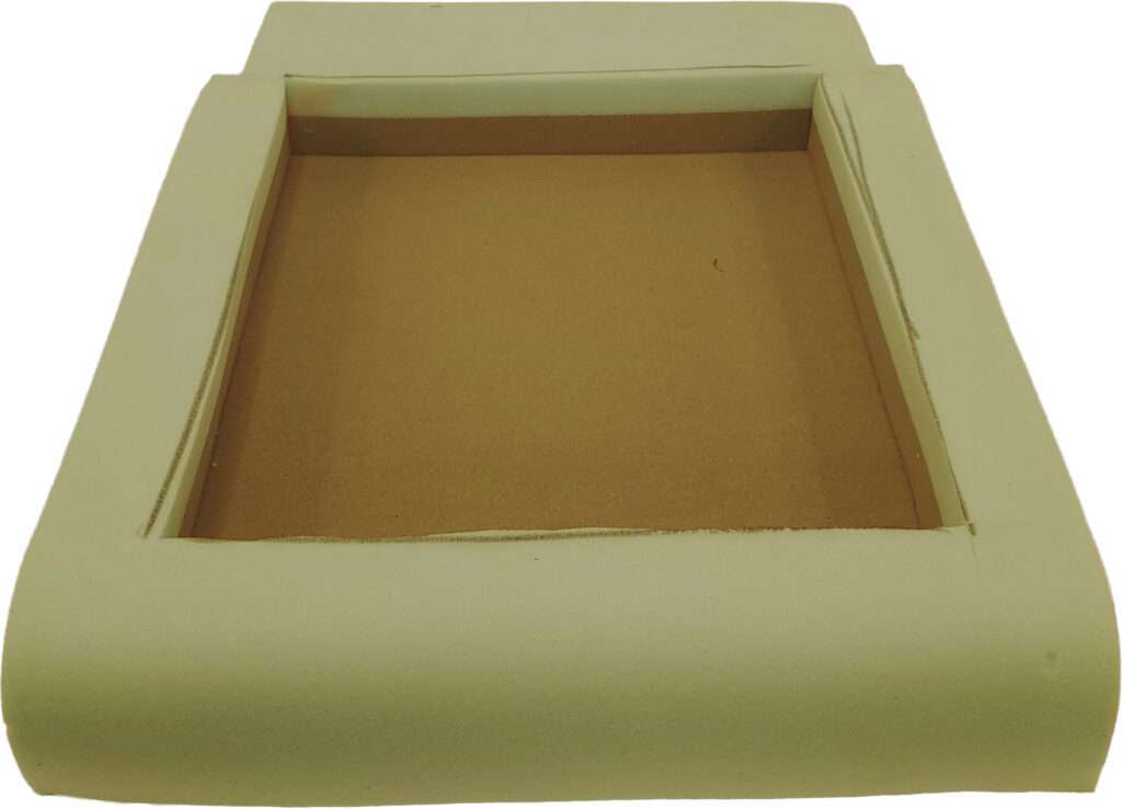 Lento cutout cushion
