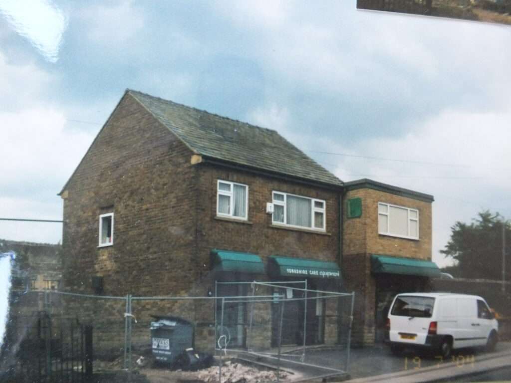 Rawdon premises extension 2004