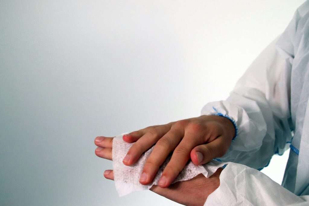swab on hand 